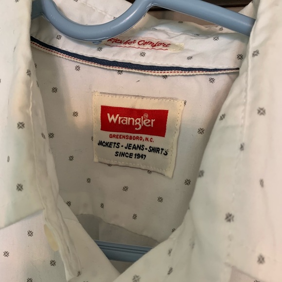 Wrangler Dress Shirt - Picture 2 of 2